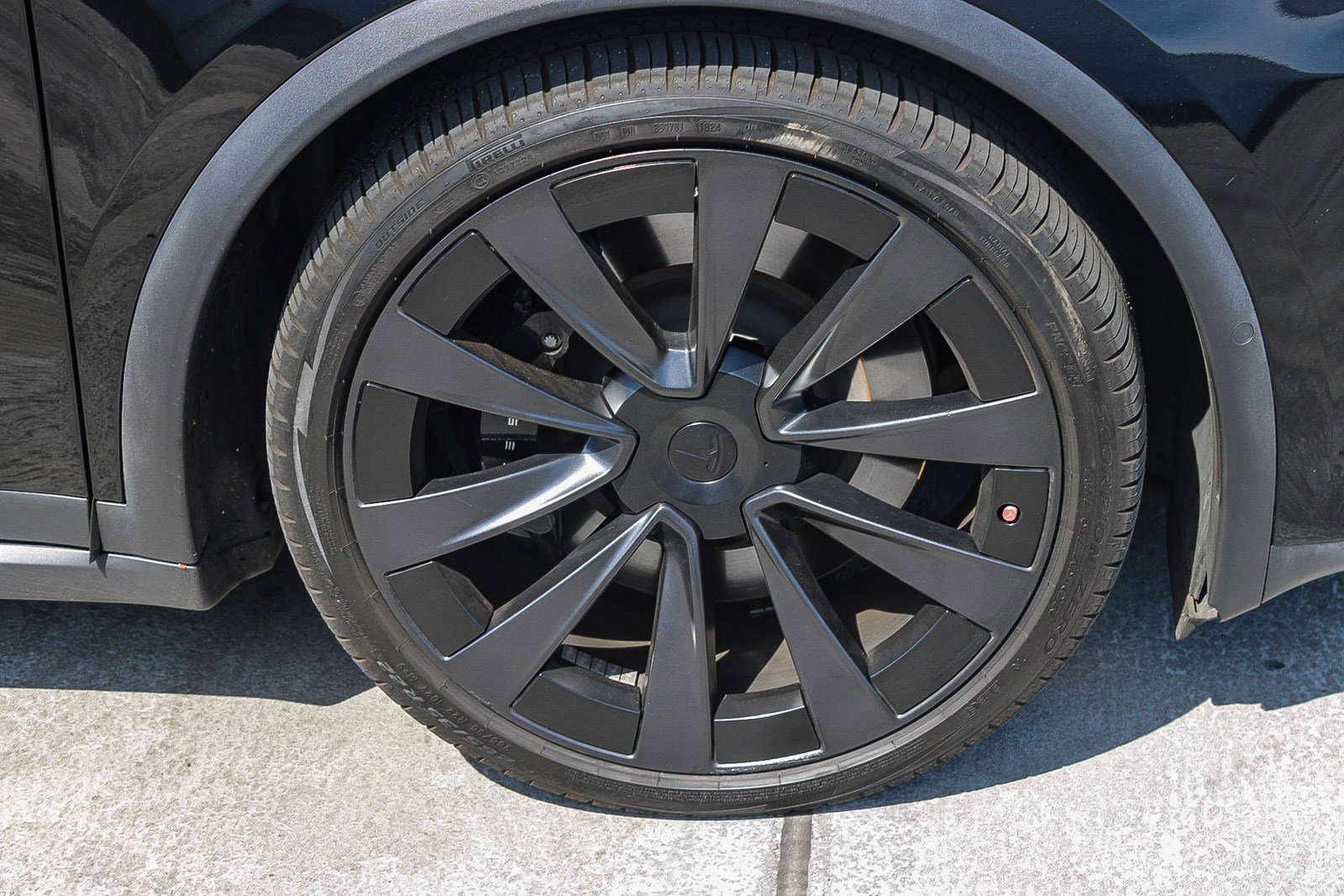 Used 2022 Tesla Model X image 11