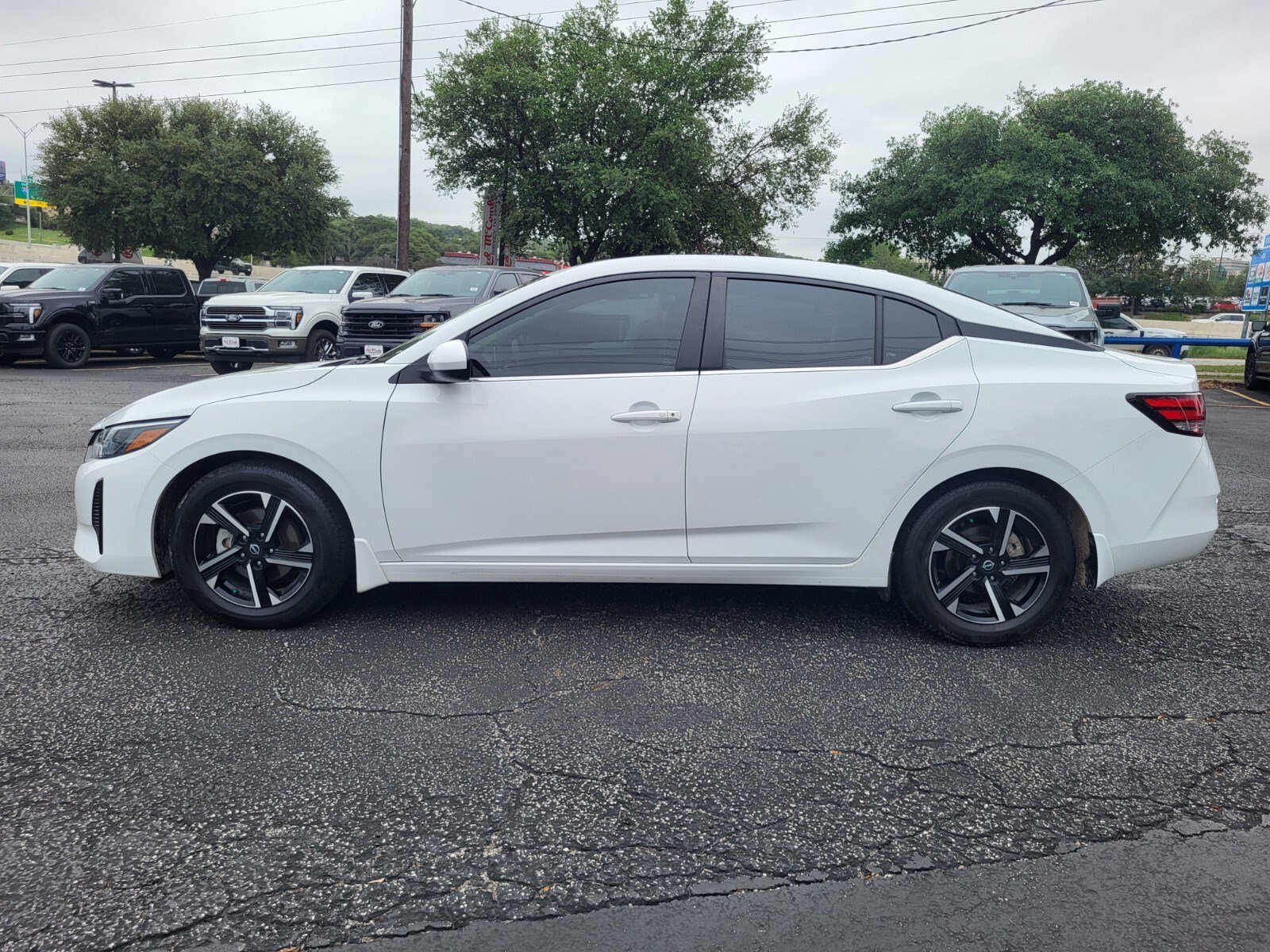 Used 2024 Nissan Sentra SV w/ All-Weather Package FWD image 7