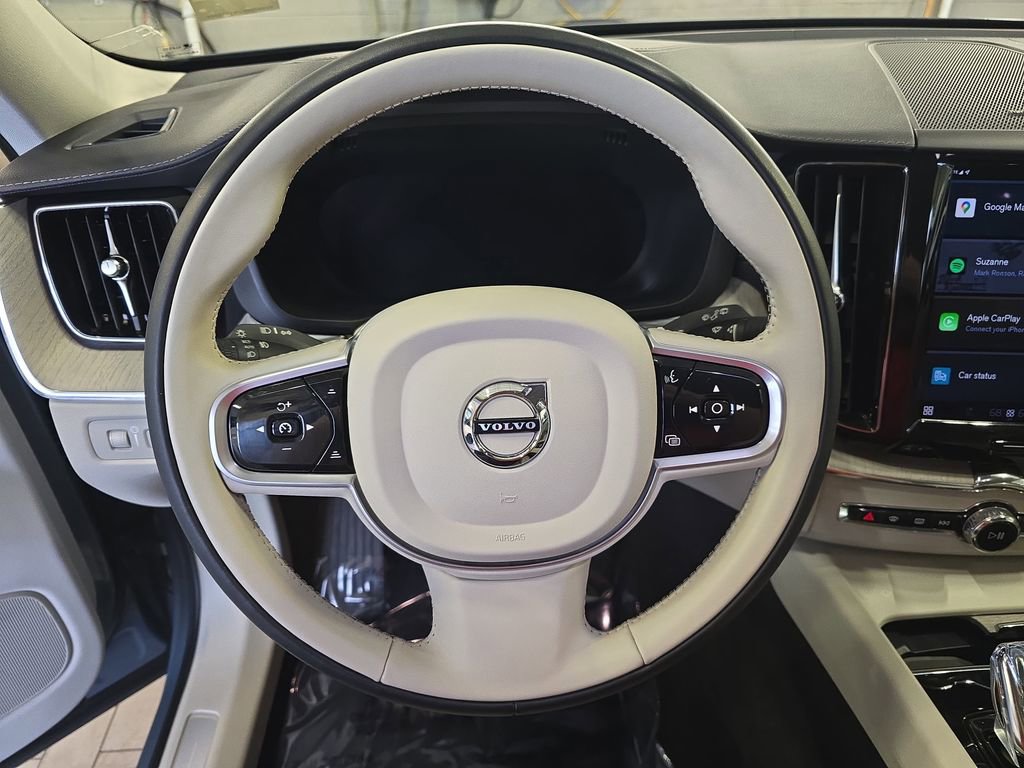 Used 2022 Volvo XC60 T8 Inscription w/ Advanced Package image 21