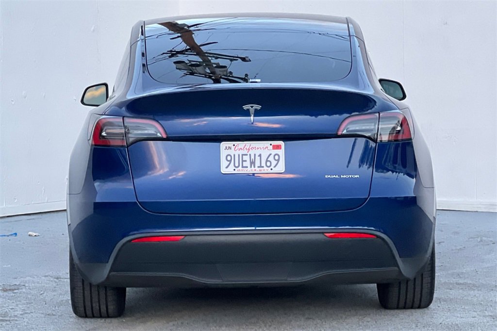 Used 2023 Tesla Model Y Long Range image 5