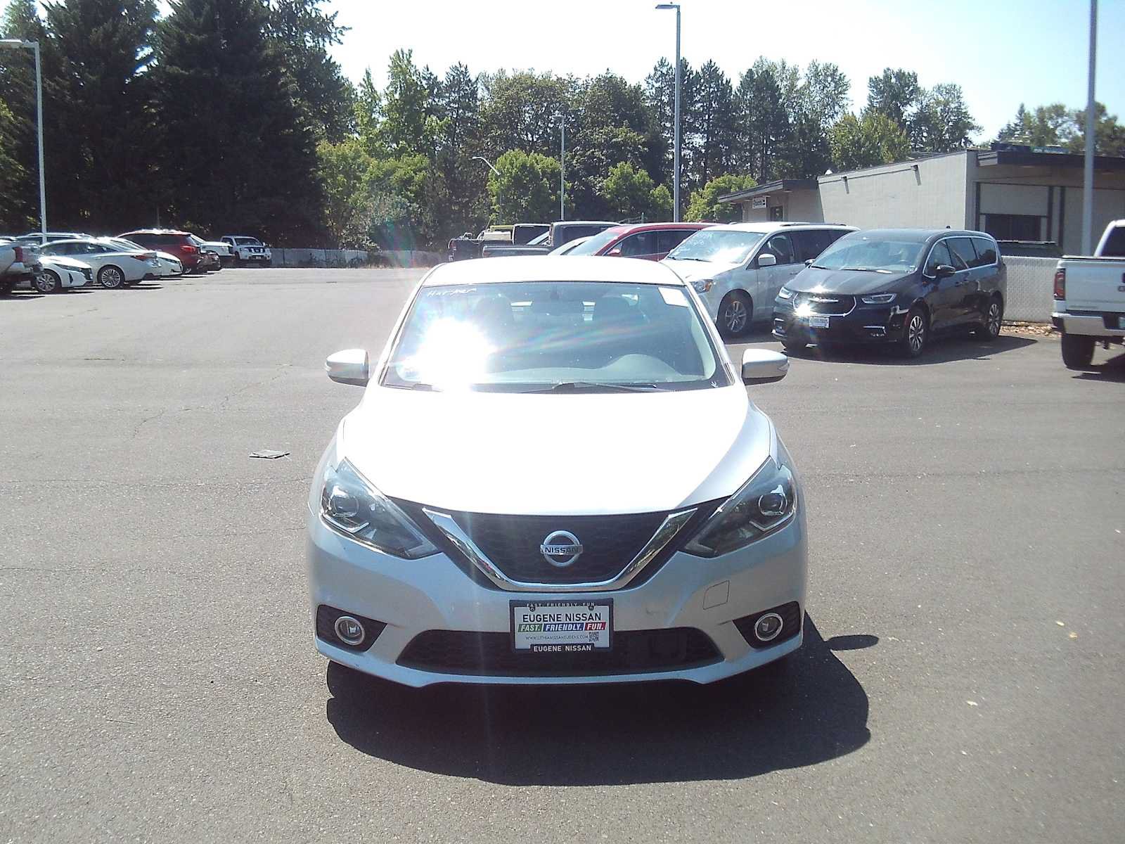 Used 2019 Nissan Sentra SR w/ Exterior Package FWD image 8
