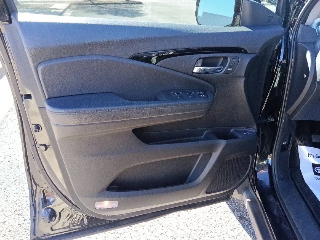 Used 2021 Honda Pilot Elite image 11