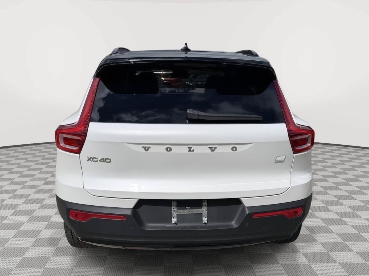 Used 2021 Volvo XC40 P8 Recharge w/ Advanced Package AWD/4WD image 6