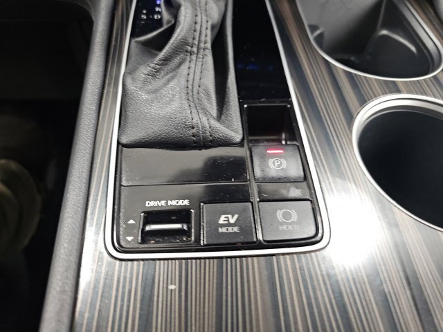 Certified 2023 Toyota Sienna Limited AWD/4WD image 25