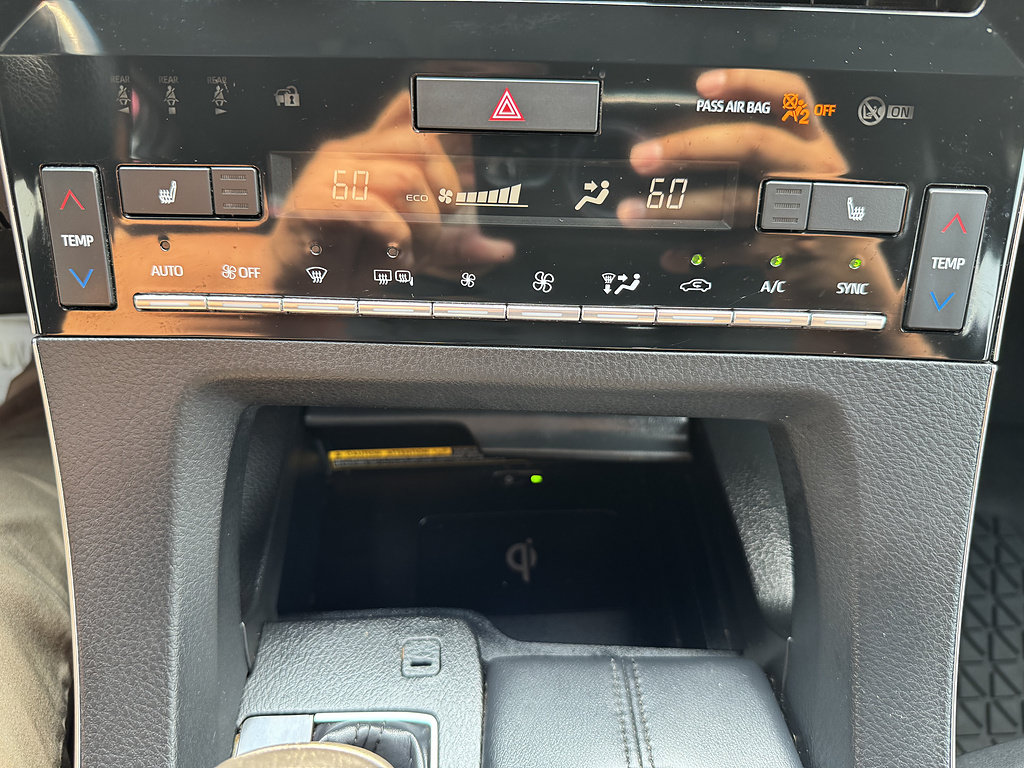Used 2019 Toyota Avalon XLE w/ Moonroof Package FWD image 17