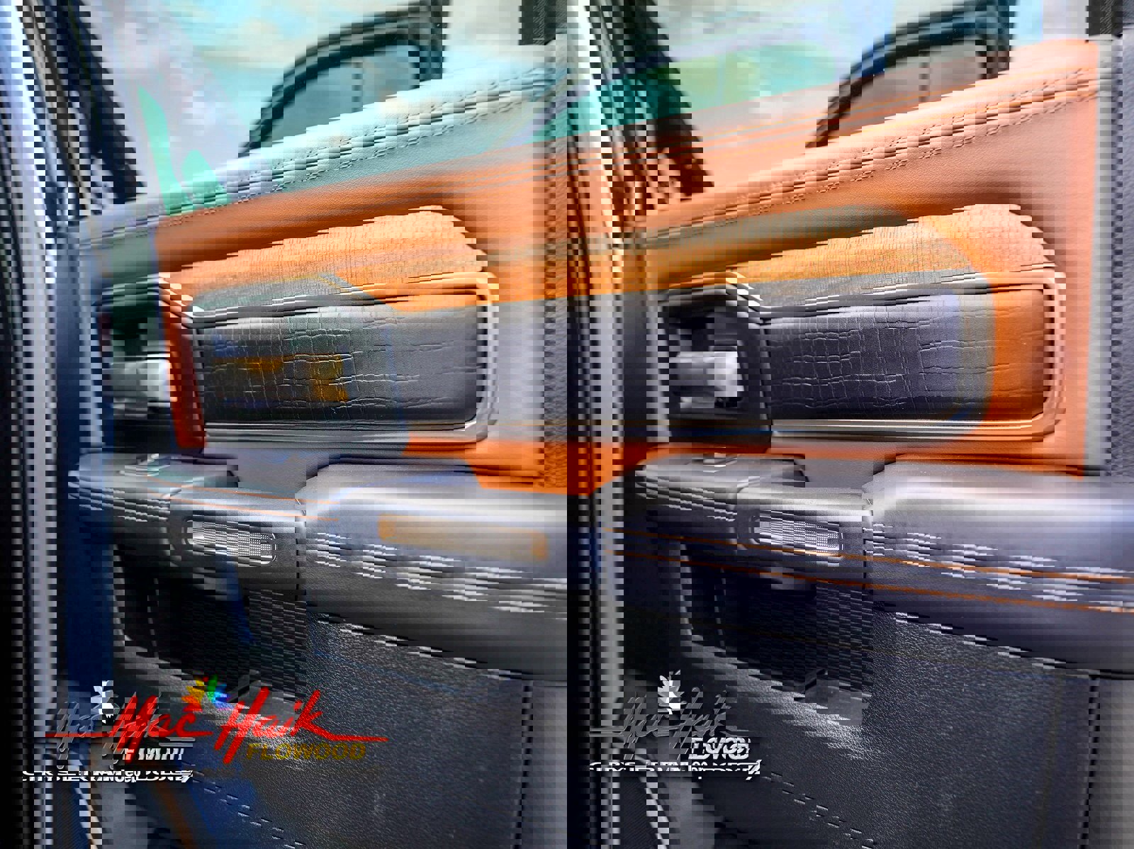 Used 2024 RAM 2500 Limited w/ Safety Group image 14