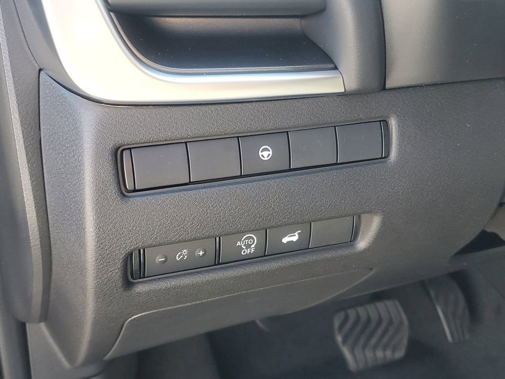 New 2026 Nissan Rogue SV image 15