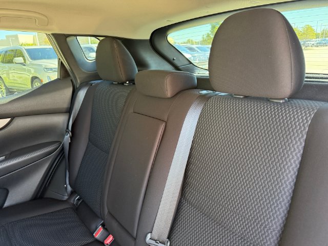Used 2019 Nissan Rogue Sport S w/ Appearance Package FWD image 18