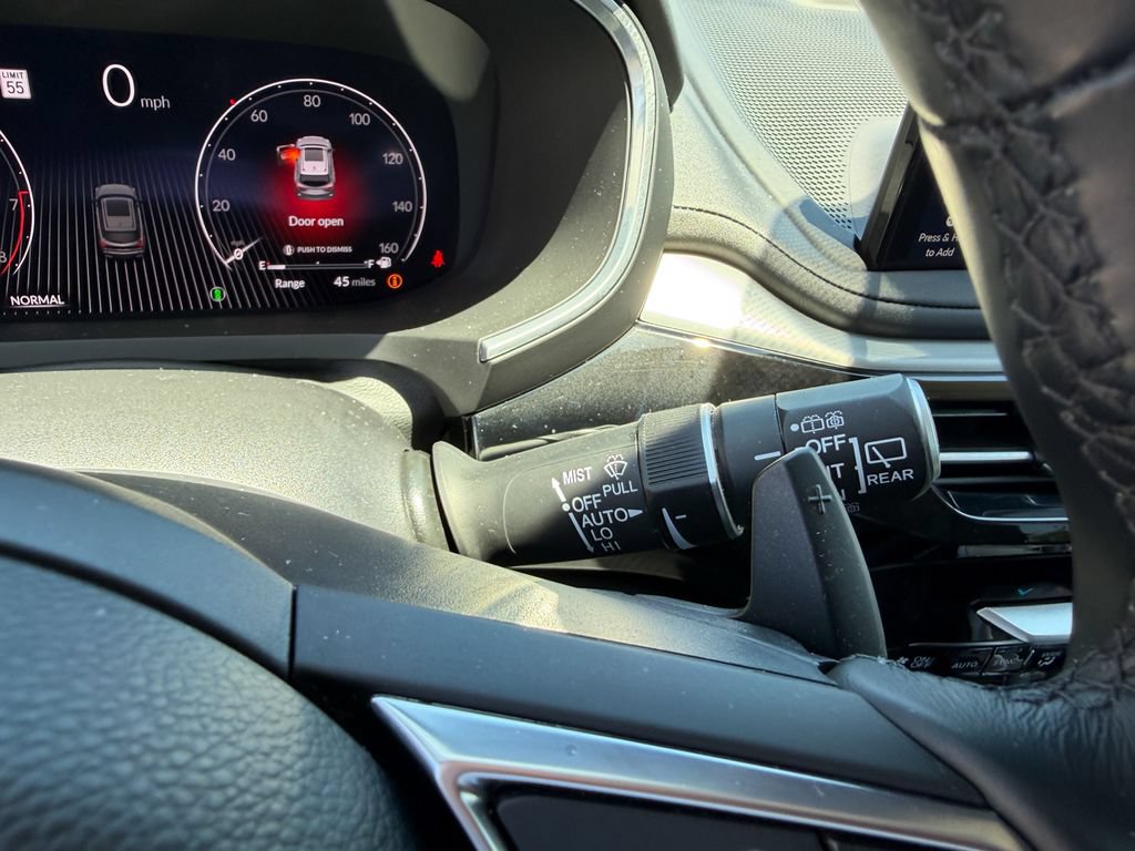Certified 2025 Acura MDX FWD w/ Technology Package image 18