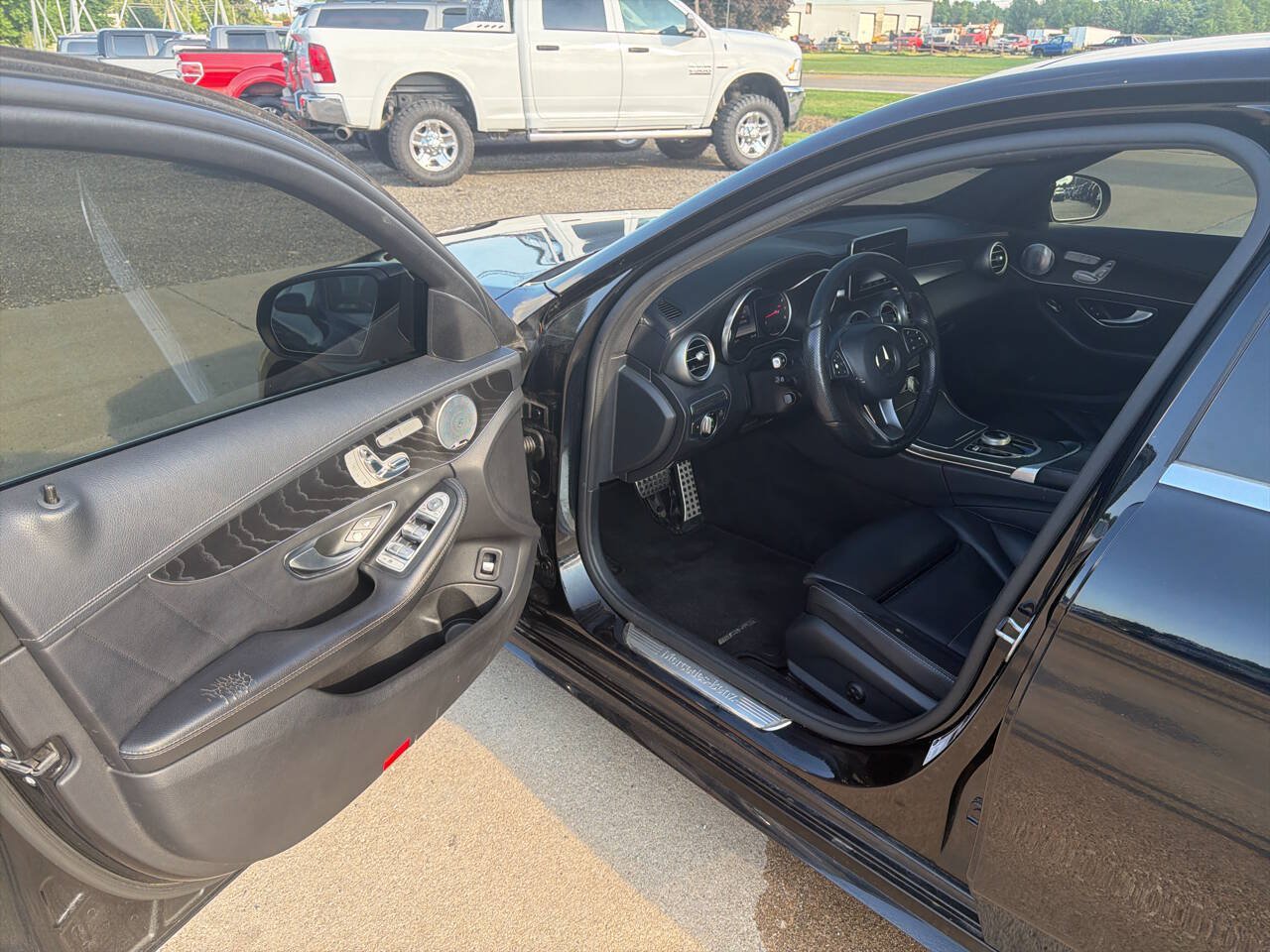 Used 2017 Mercedes-Benz C 300 4MATIC Sedan image 11