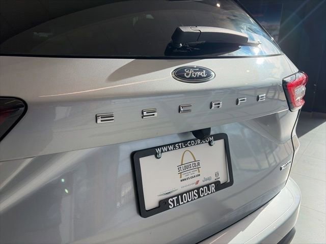 Used 2023 Ford Escape ST-Line Select w/ Tech Pack #1 AWD/4WD image 46