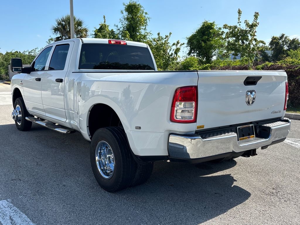 Used 2024 RAM 3500 Tradesman w/ Chrome Appearance Group AWD/4WD image 8
