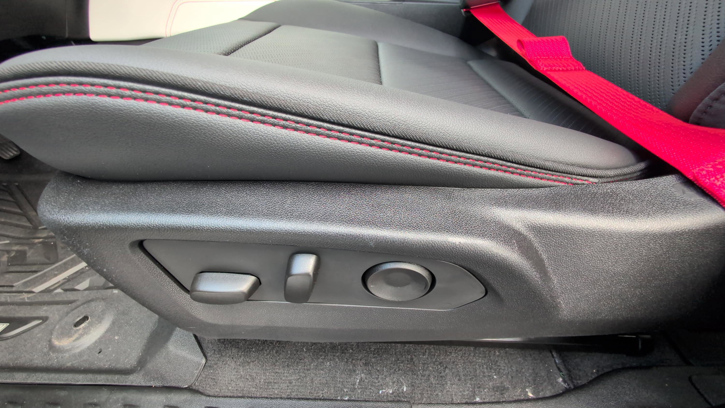 New 2026 GMC Canyon AT4X w/ AT4X AEV Edition image 19