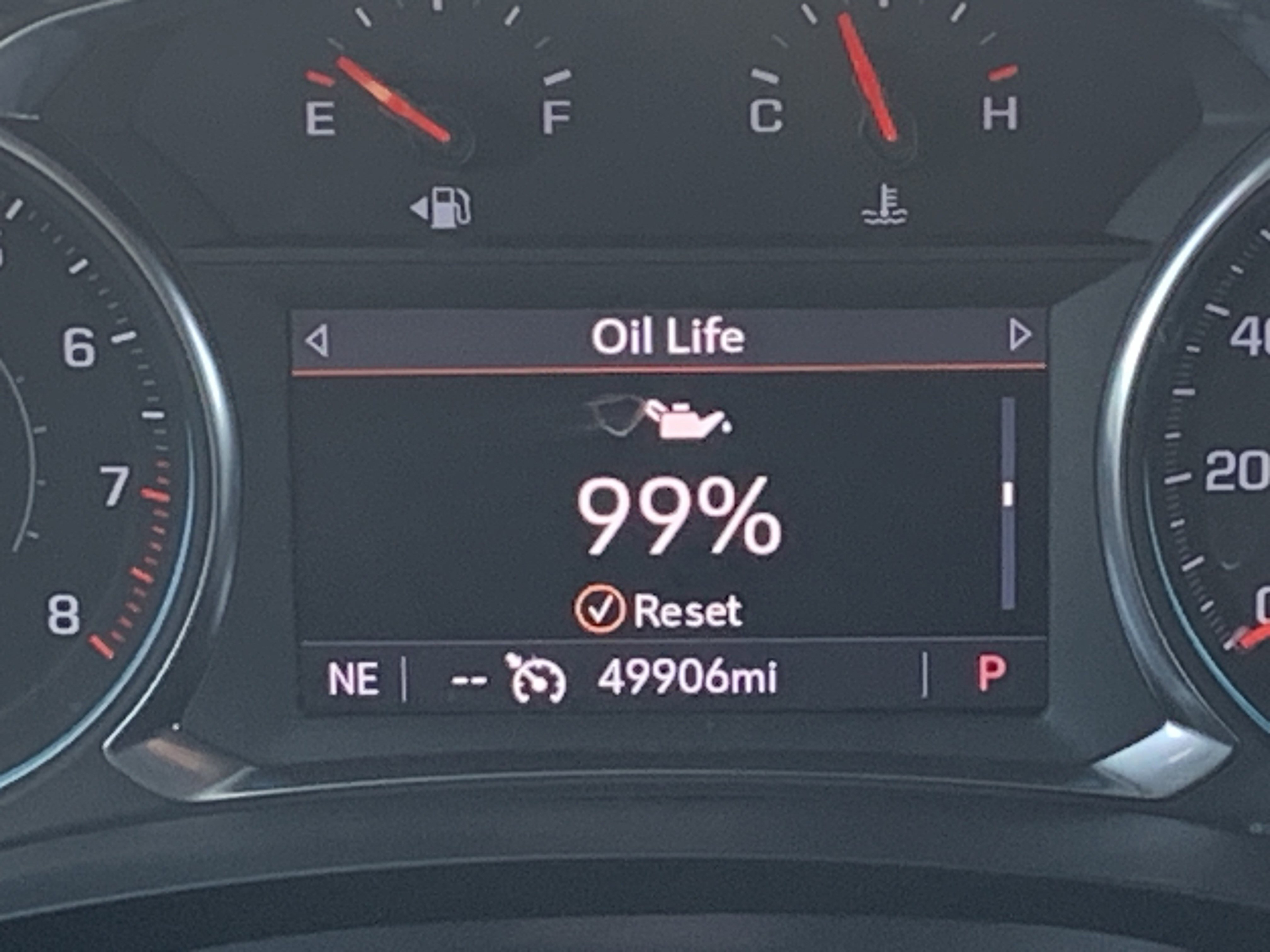 Used 2023 Chevrolet Traverse LT image 33