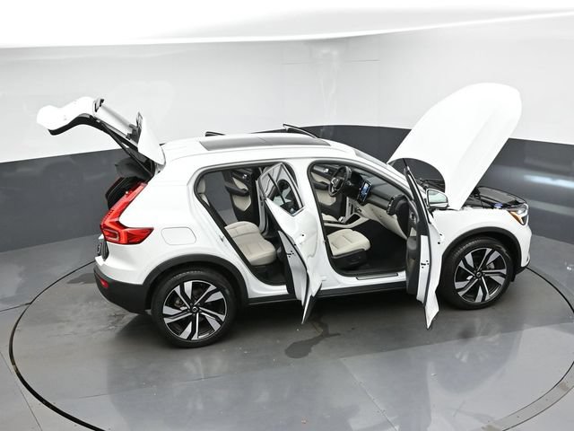 Used 2023 Volvo XC40 B5 Ultimate w/ Protection Package Premier AWD/4WD image 48