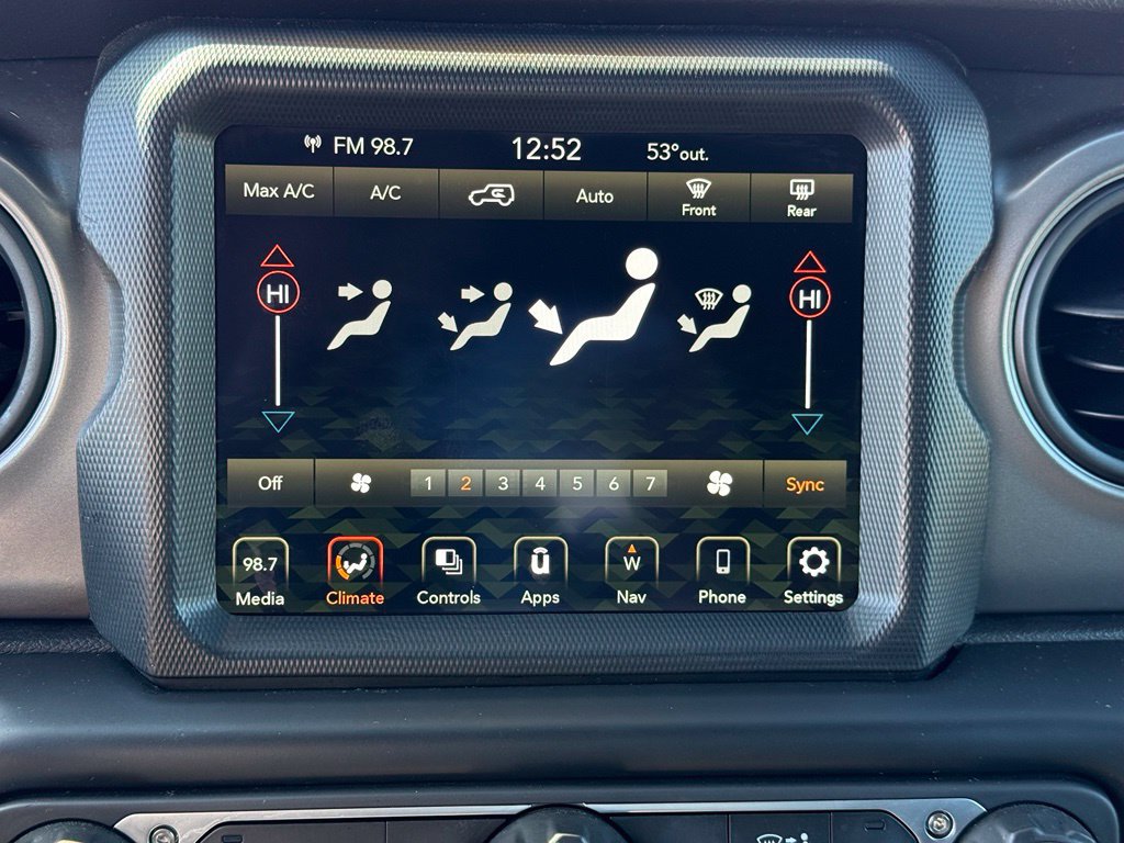 Used 2023 Jeep Wrangler Unlimited w/ Sun & Screen Package AWD/4WD image 31