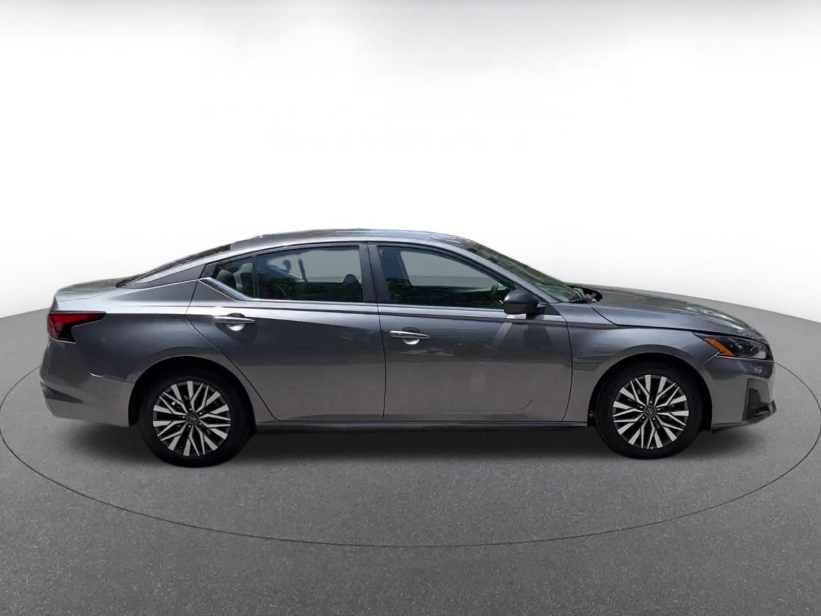 Used 2026 Nissan Altima 2.5 SV FWD image 16