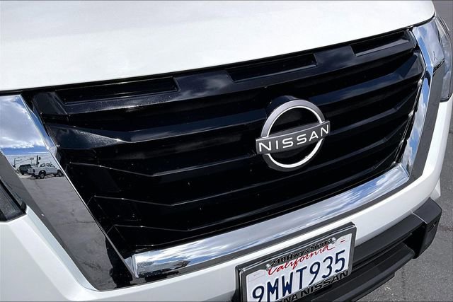 Certified 2024 Nissan Pathfinder SV FWD image 30