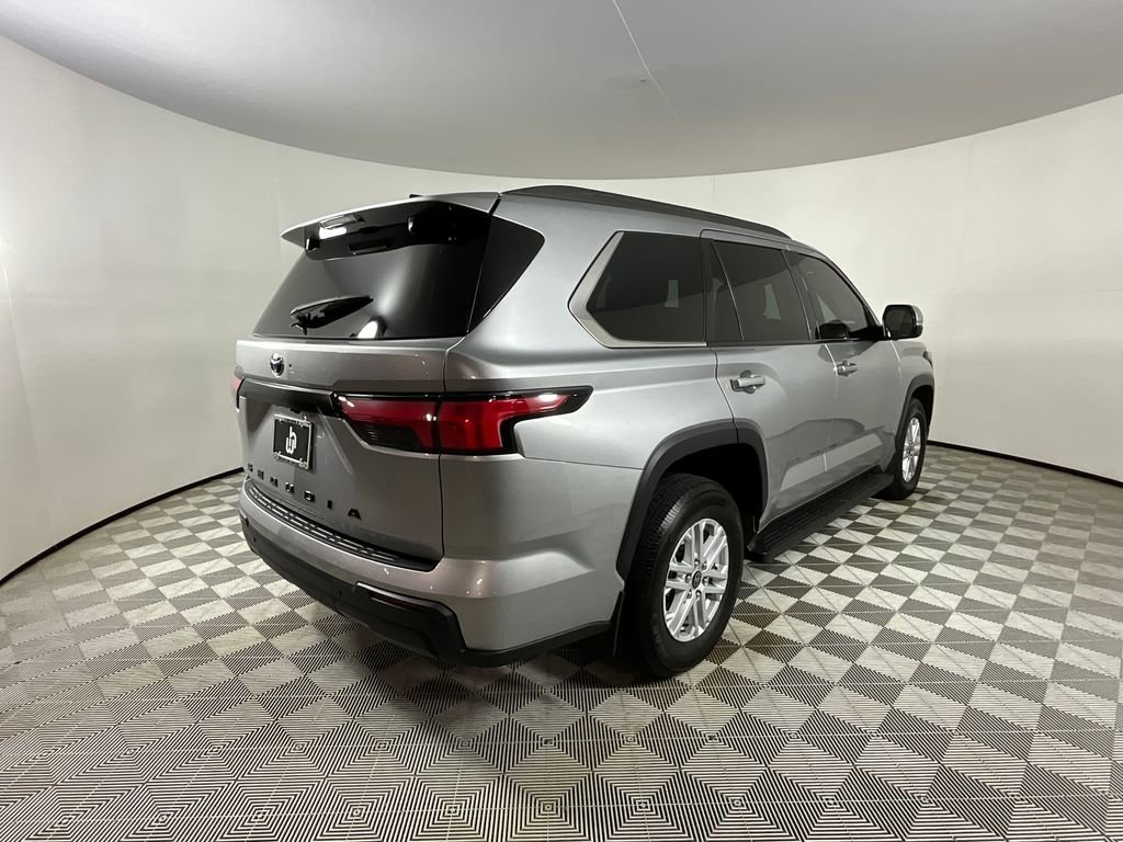 Used 2023 Toyota Sequoia SR5 w/ SR5 Premium Package AWD/4WD image 4