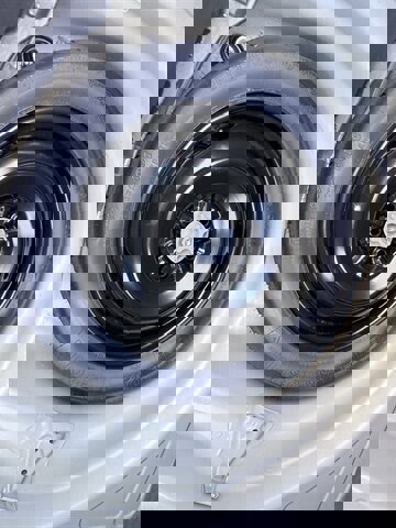 Used 2019 Toyota Corolla SE w/ Carpet Mat Package (TMS) FWD image 18