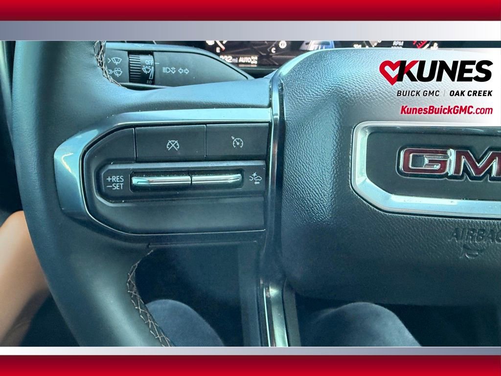 Used 2025 GMC Canyon AT4 image 13