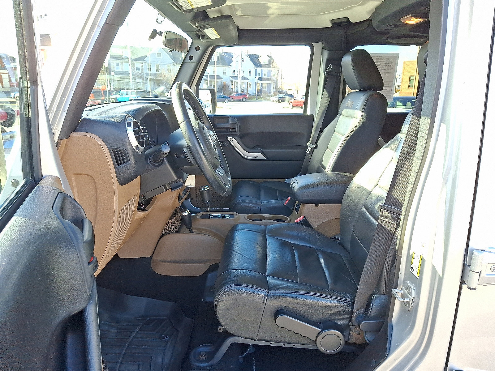 Used 2012 Jeep Wrangler Unlimited Sahara w/ Dual Top Group image 15