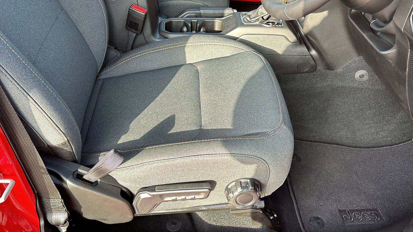 Used 2024 Jeep Wrangler Unlimited Sport w/ Convenience Group image 23