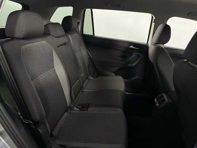 Used 2020 Volkswagen Tiguan S image 14