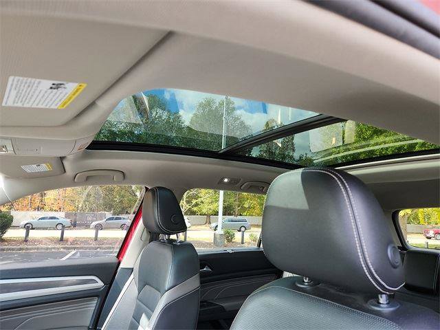 Certified 2022 Volkswagen Atlas SEL Premium image 16