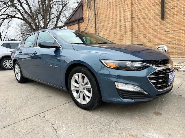 Used 2024 Chevrolet Malibu LT image 2