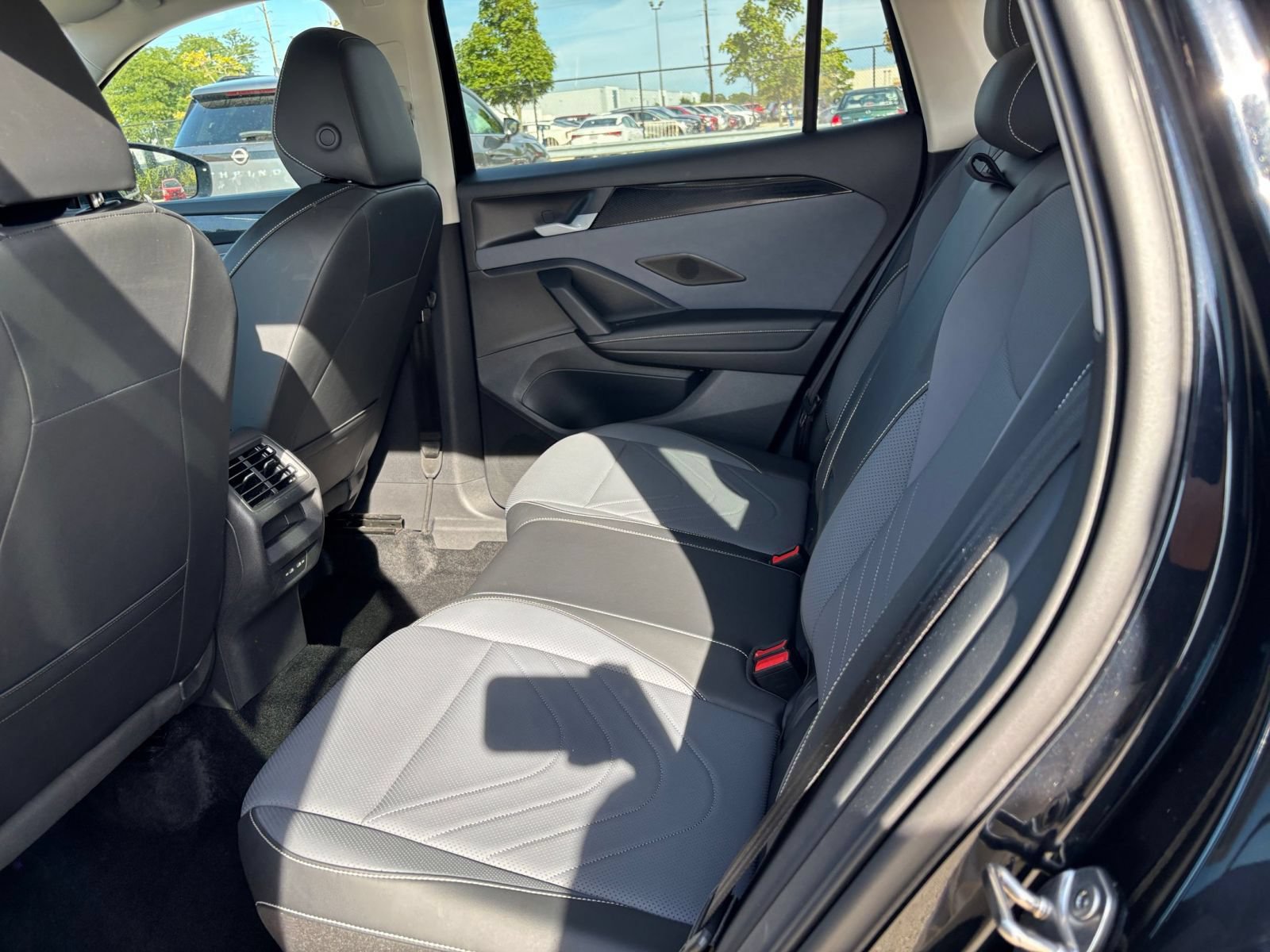 Used 2026 Volkswagen Tiguan SE AWD/4WD image 24