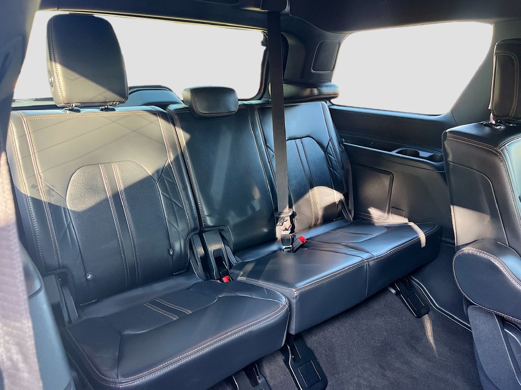 Used 2024 Ford Expedition Platinum RWD image 29