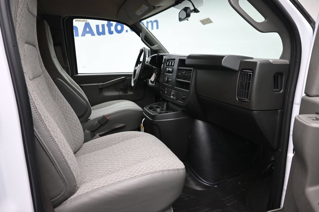 New 2026 Chevrolet Express 2500 w/ Driver Convenience Package RWD image 9