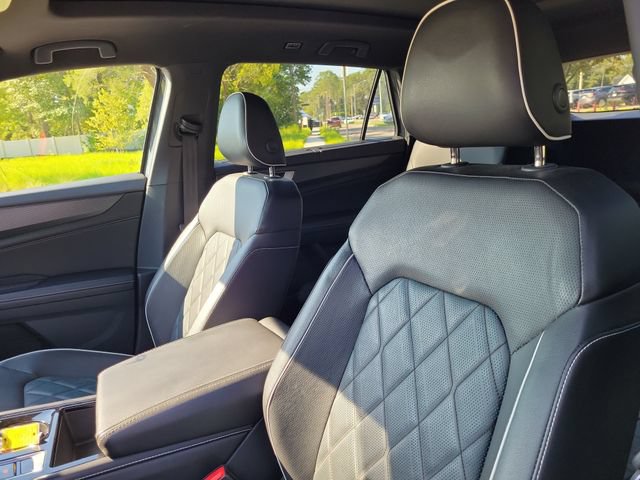 Used 2024 Volkswagen Atlas Cross Sport SEL Premium R-Line AWD/4WD image 22