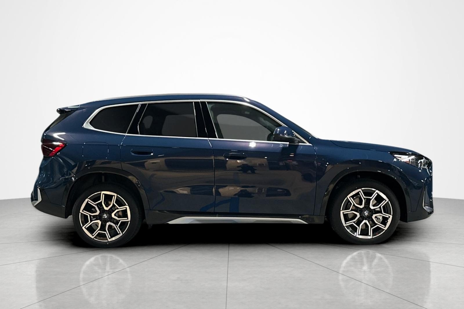 New 2027 BMW X1 xDrive28i w/ Technology Package AWD/4WD image 6