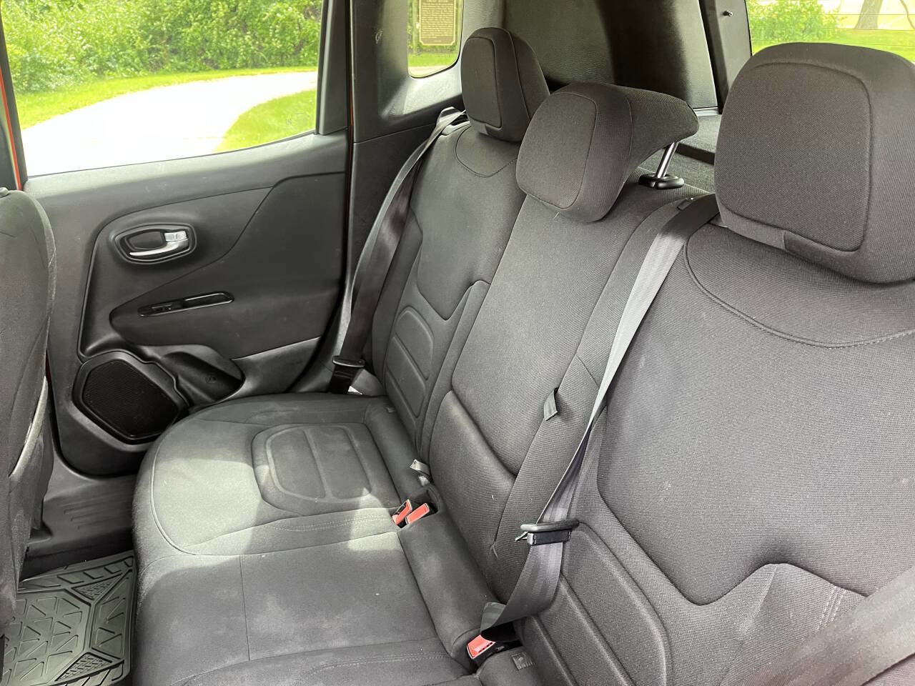 Used 2021 Jeep Renegade Latitude w/ Convenience Group image 29