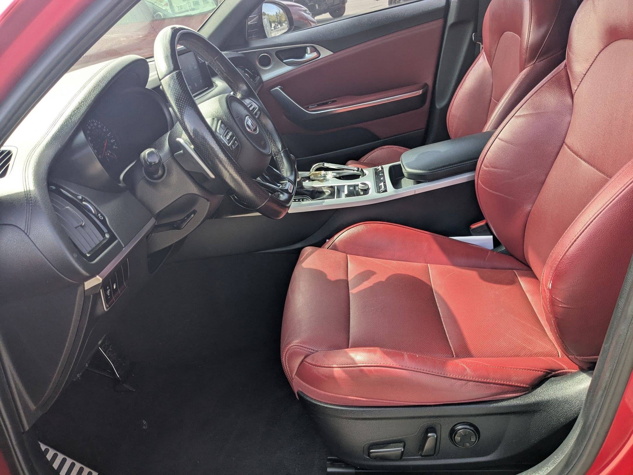 Used 2018 Kia Stinger GT image 16