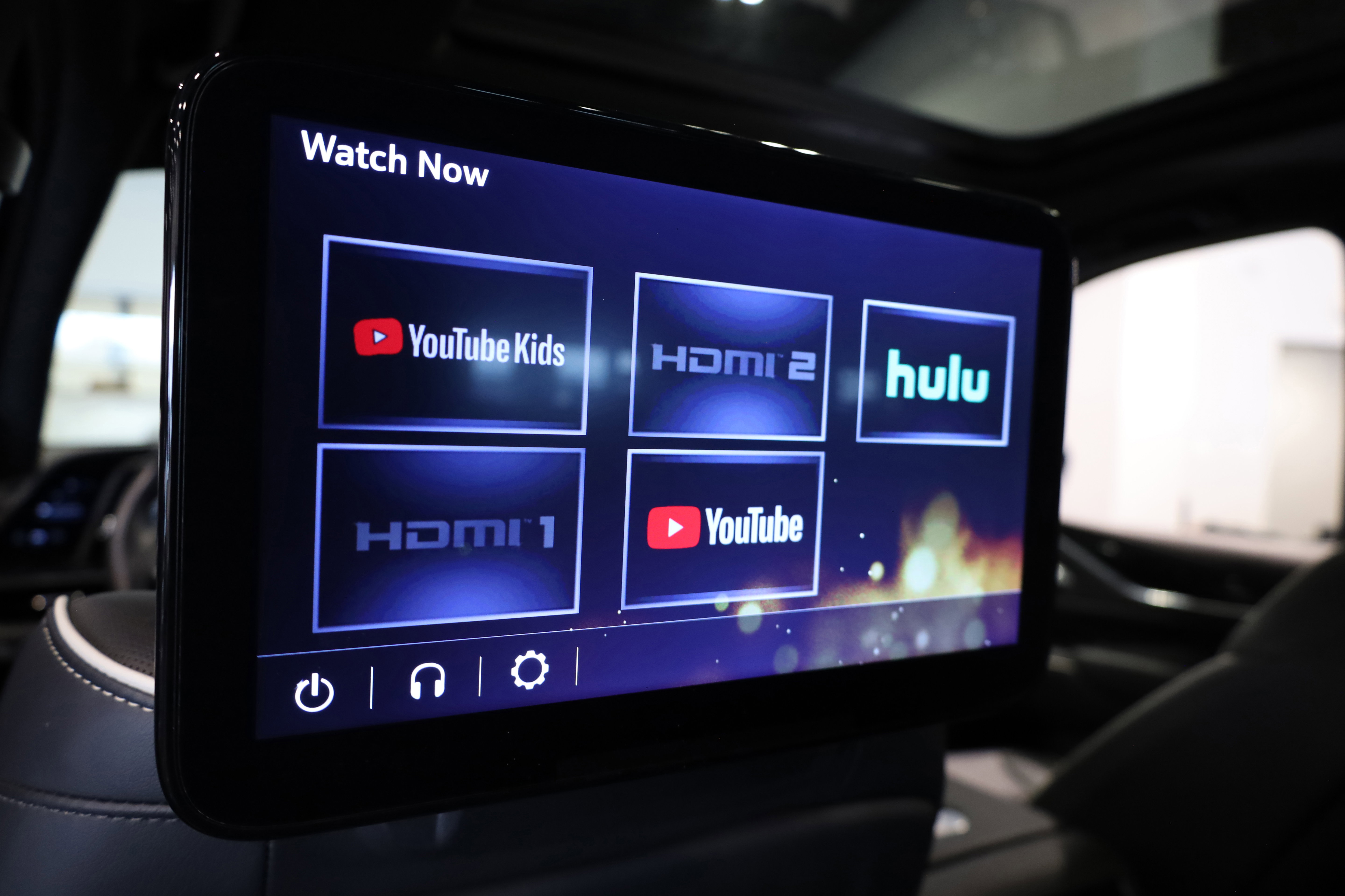 Used 2022 Cadillac Escalade Sport w/ Touring Package image 43