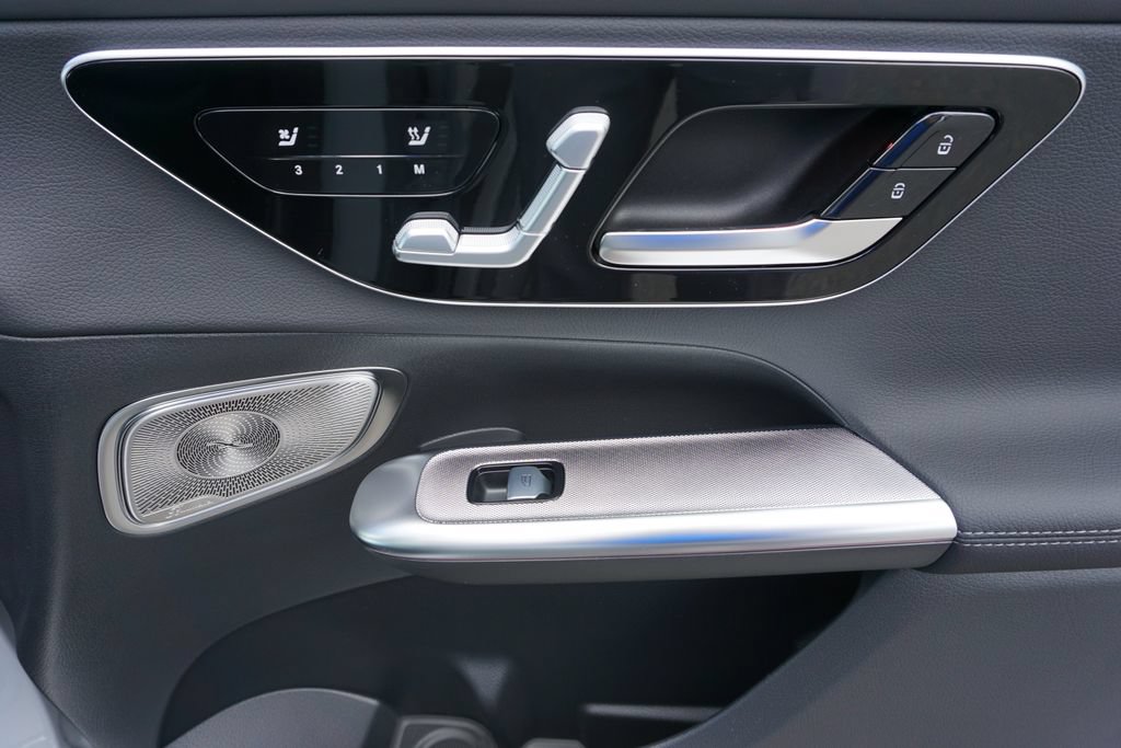 Certified 2025 Mercedes-Benz GLC 300 4MATIC image 65
