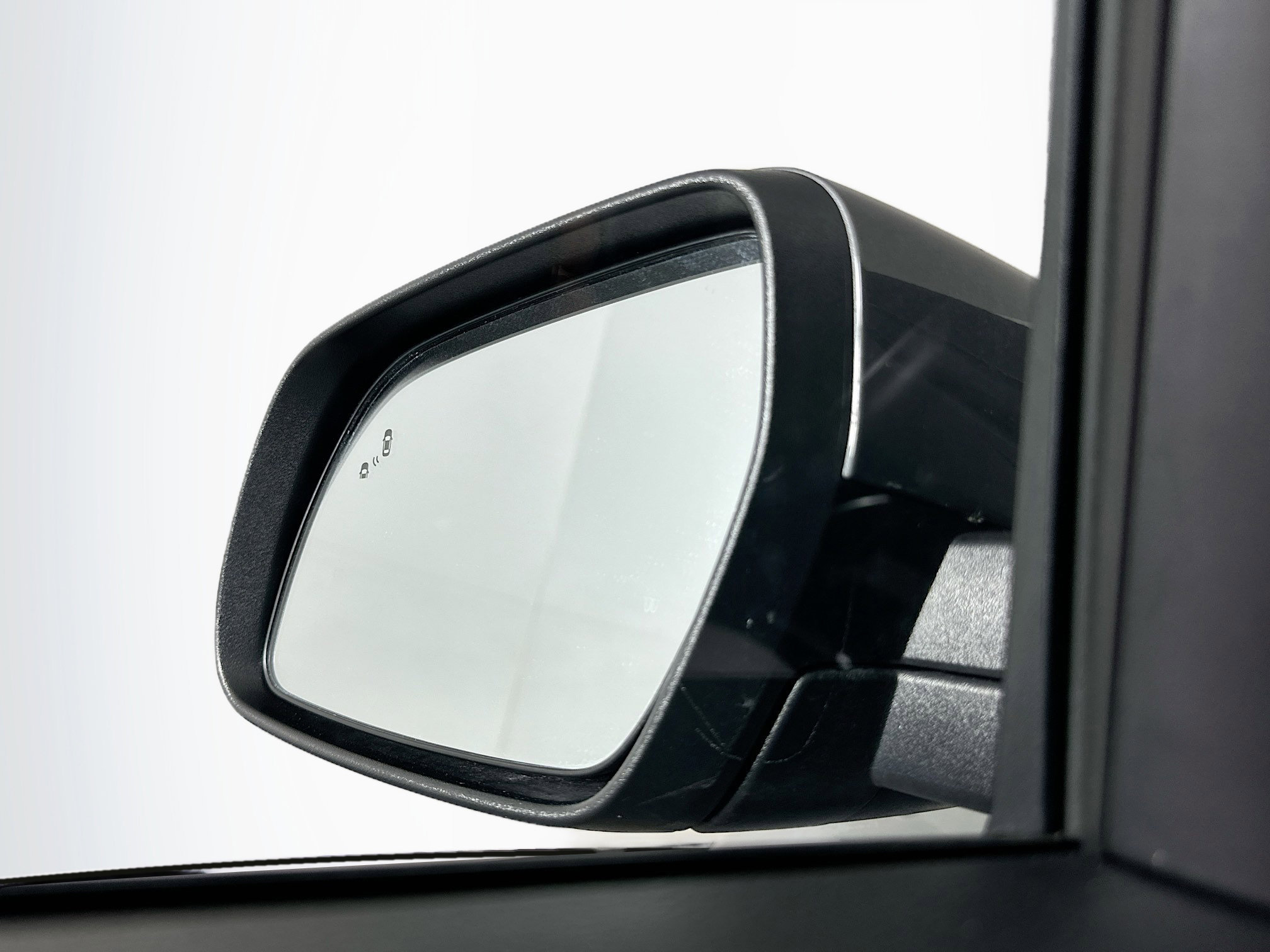 Used 2025 Hyundai Venue SEL image 16