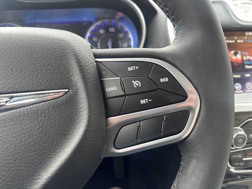 Certified 2023 Chrysler 300 Touring L w/ Popular Equipment Group image 31
