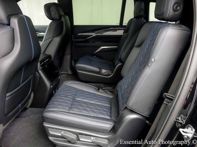 Used 2025 Cadillac Escalade IQ Luxury 1 AWD/4WD image 14
