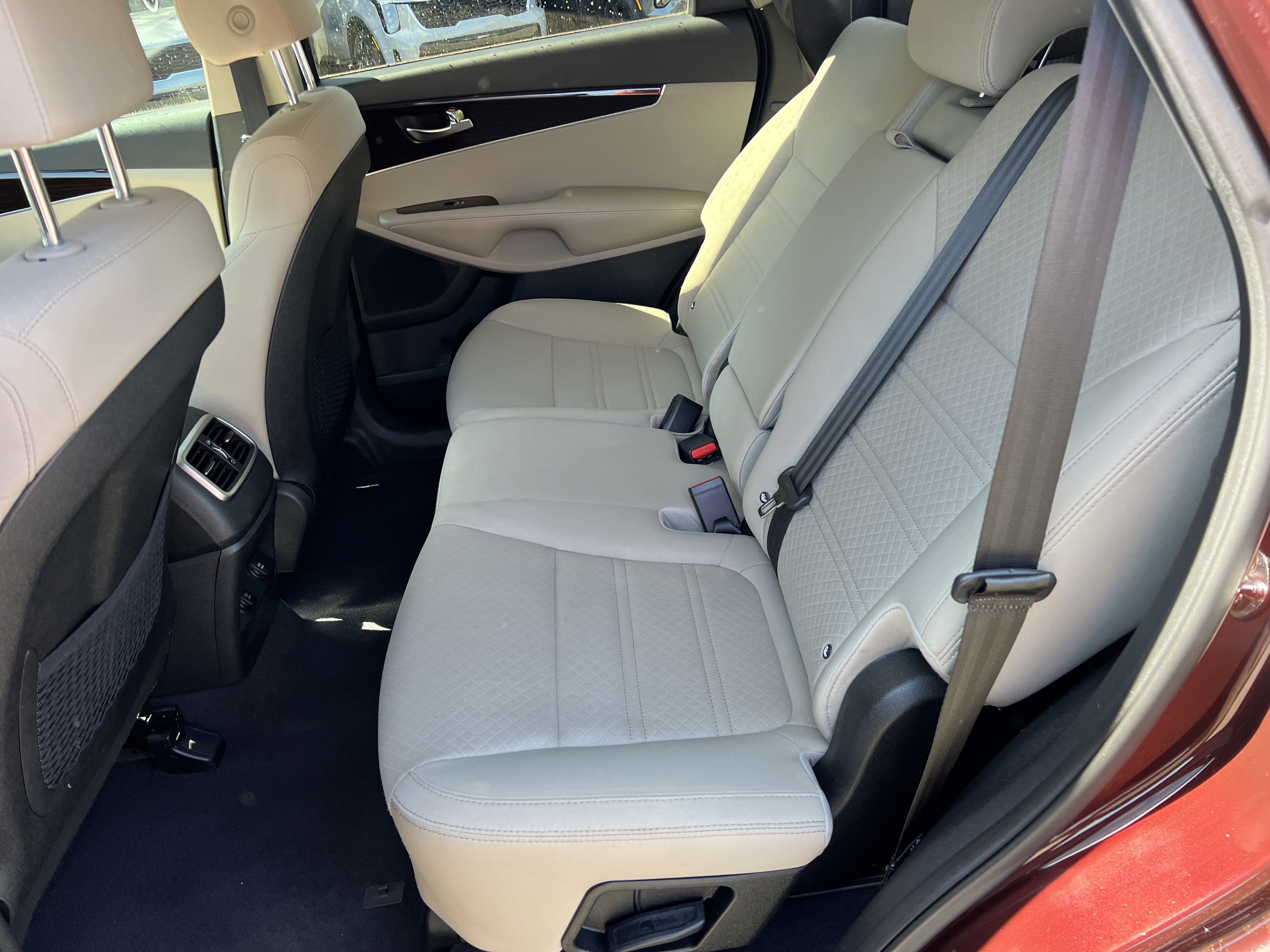 Used 2019 Kia Sorento FWD image 20