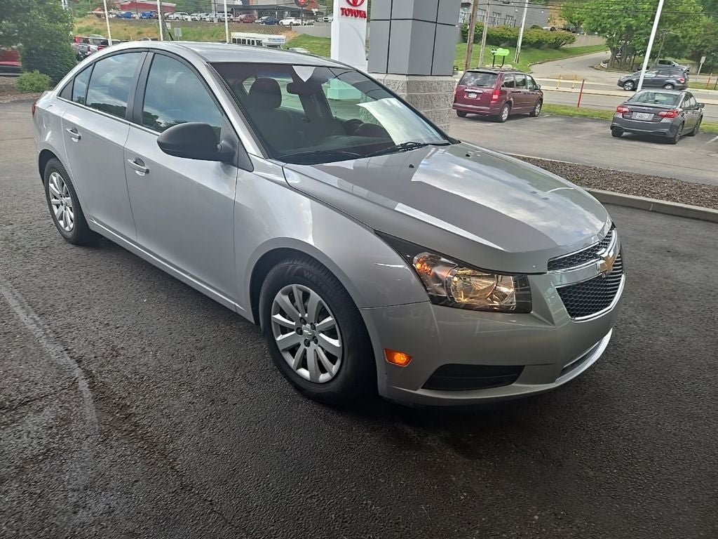 Used 2011 Chevrolet Cruze LS w/ Connectivity Package FWD image 2