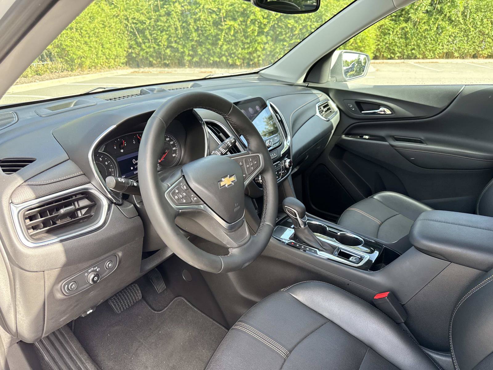 Used 2023 Chevrolet Equinox Premier FWD image 22