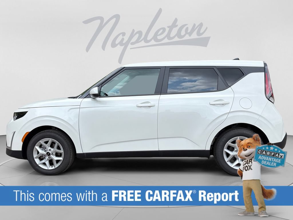 Used 2025 Kia Soul LX w/ LX Technology Package FWD image 2
