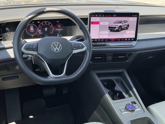 Certified 2026 Volkswagen Tiguan SE w/ Panoramic Sunroof Package FWD image 6