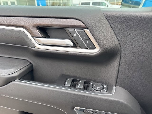 Used 2022 Chevrolet Silverado 1500 LTZ image 24