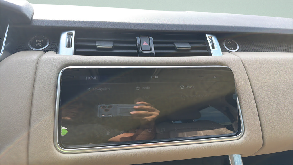 Used 2019 Land Rover Range Rover Sport SE AWD/4WD image 15