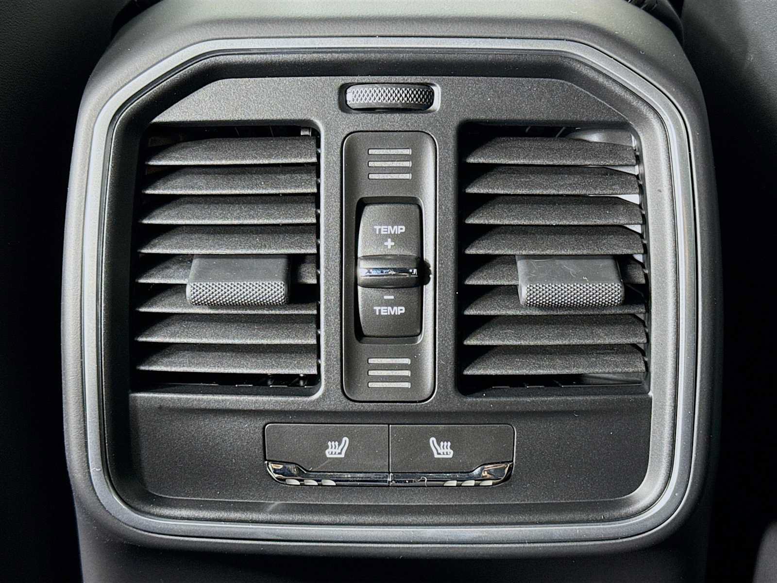 New 2026 Porsche Macan AWD/4WD image 27